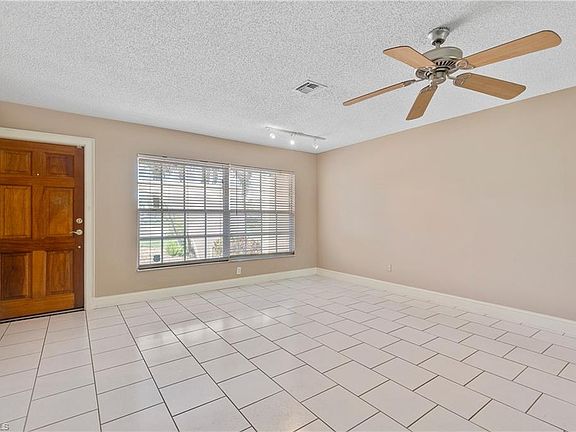 3rd image of 1423 Dubonnet Ct