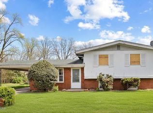 2403 Elkhorn Ln, Shively, KY 40216