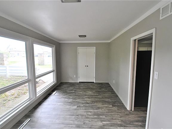 5th image of 10665 King Coe Ln