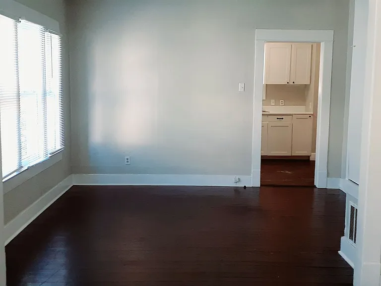 1325 Hurley Ave — Photo 8