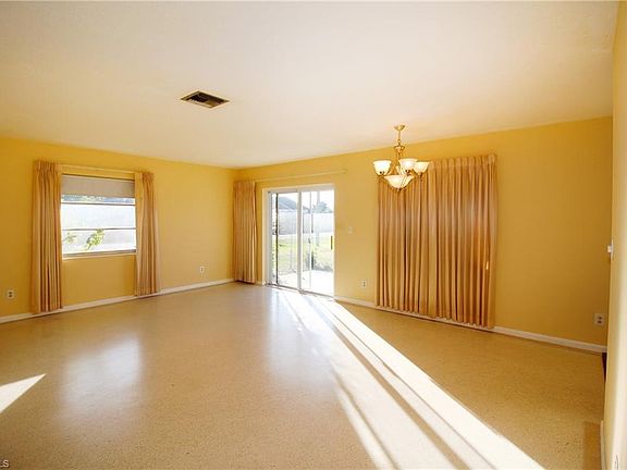 3rd image of 277 Rosewood Ct