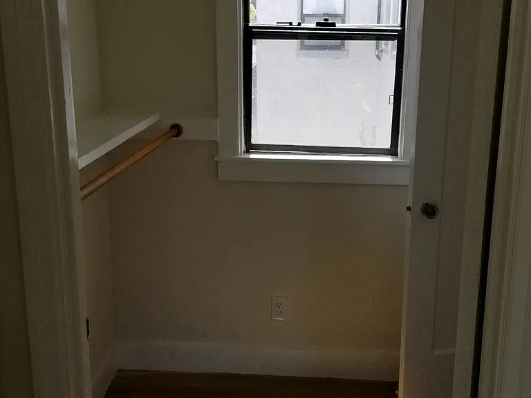 2339 Hilgard Ave #303 — Photo 8