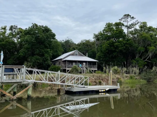 15 & 16 Hird Is #A, Darien, GA 31305