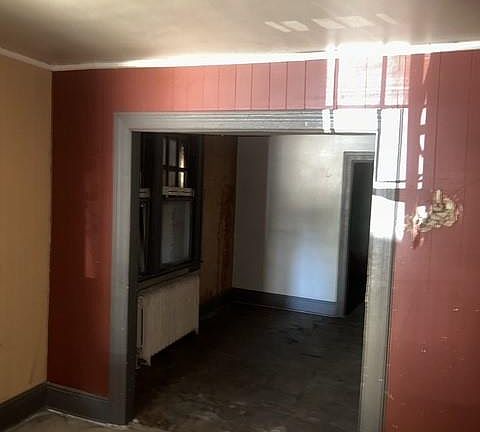 4th image of 453 BEACH Avenue