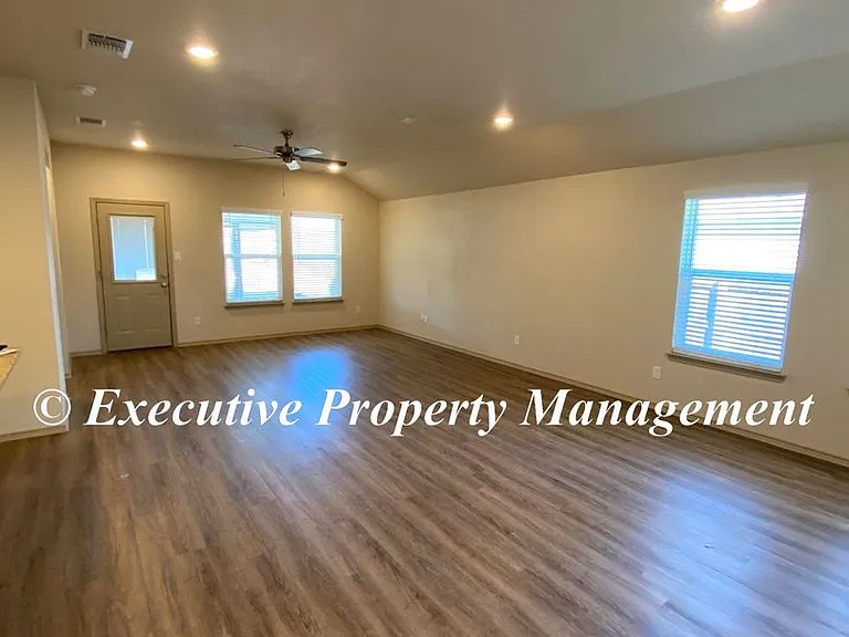 1781 Dryden Ave — Photo 7