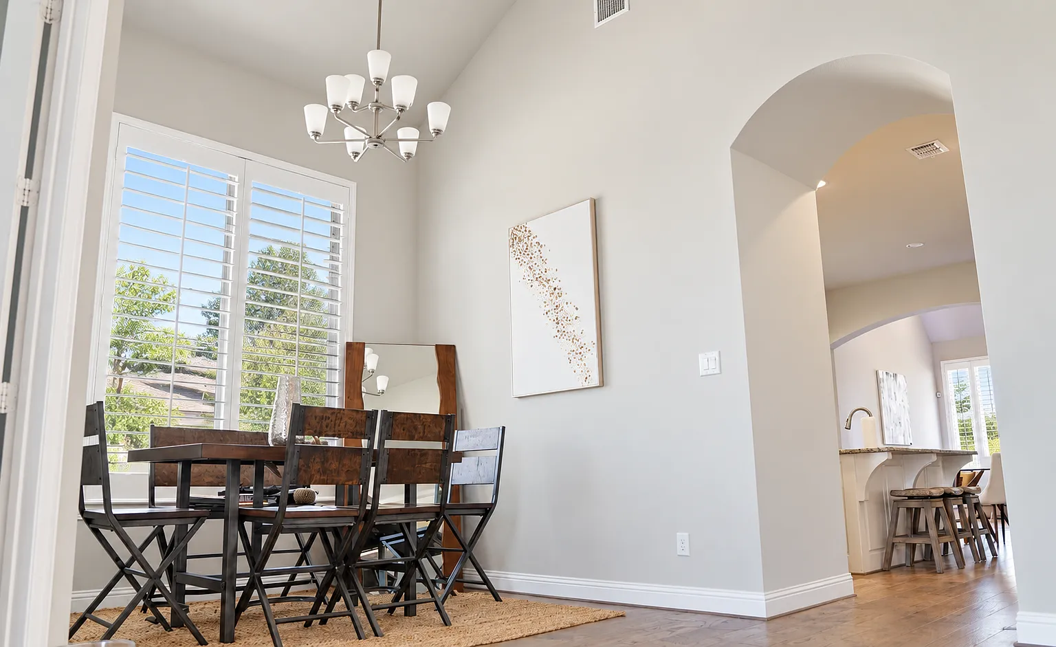 3 bed, 2226 sqft, $3,000 — Photo 2
