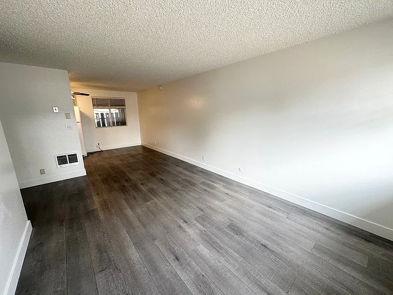 144 Smith Ave #14 — Photo 13