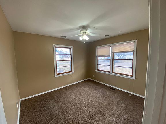 5th image of 313 E Jewell Ave