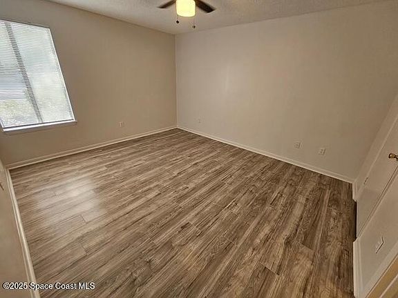 5th image of 3555 Sable Palm Ln Unit C