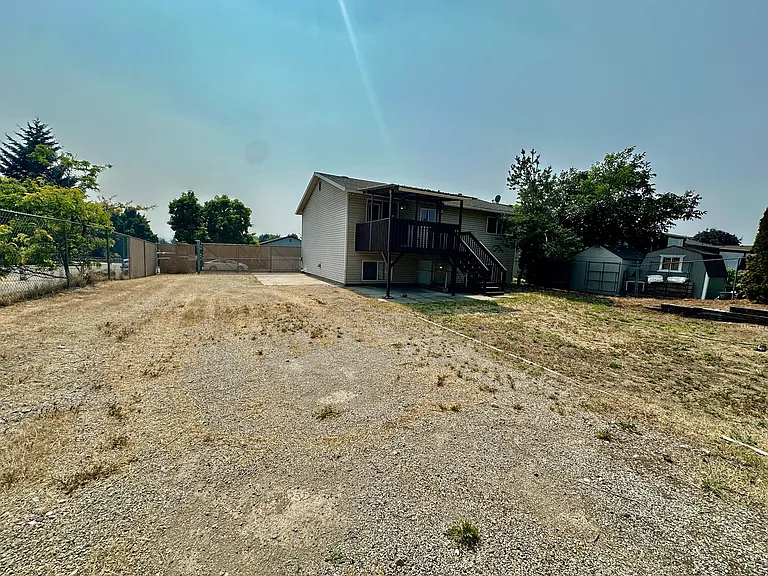 3315 E Garnet Ave — Photo 17