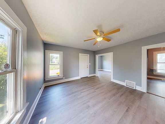2nd image of 516 Daisy St