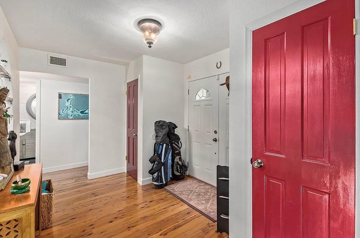2 bed, 2100 sqft, $3,795 — Photo 4