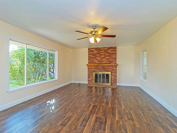 2nd image of 3933 N Safford Ave