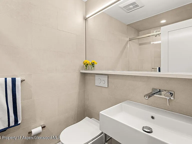 631 S Galena St #11 — Photo 16