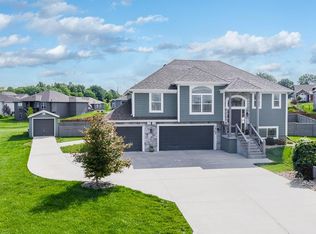 14164 Nicollete Ct, Basehor, KS 66007