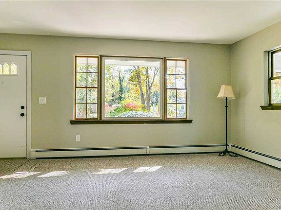 5th image of 45 Wedgewood Ln