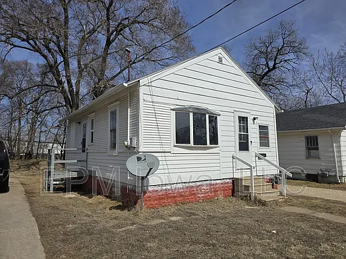 516 Maynard Ave Photo 1