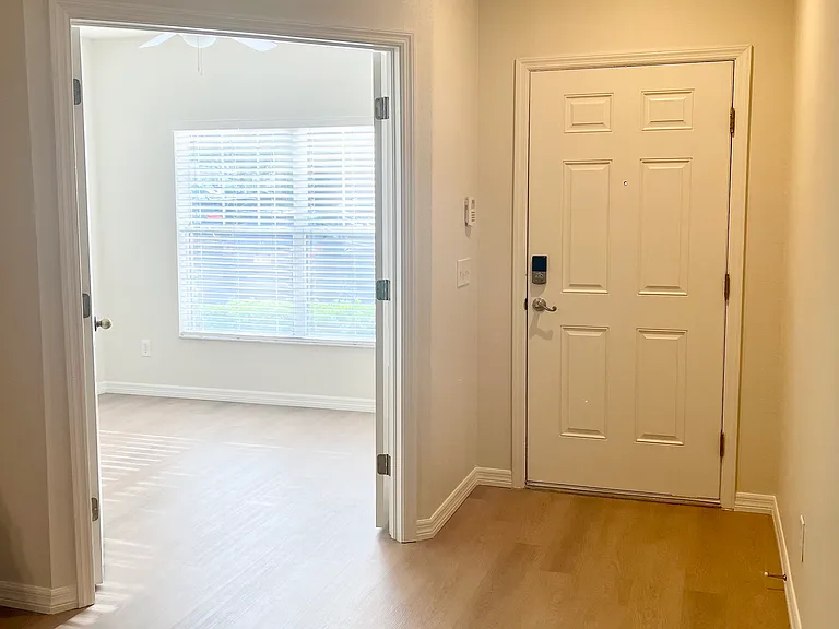 5884 Fishhawk Ridge Dr — Photo 3