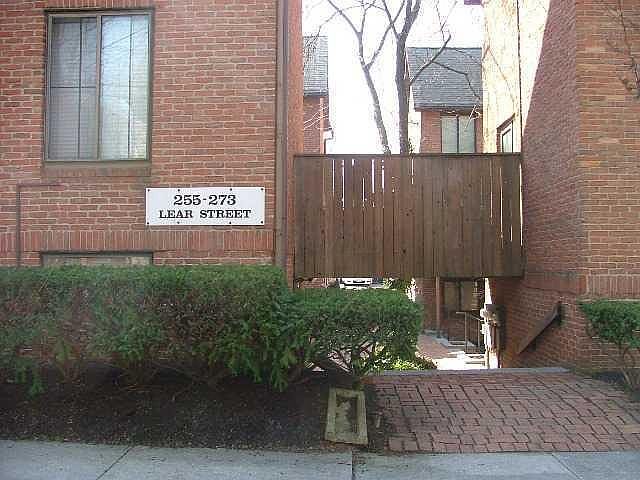 2nd image of 255 Lear St