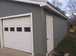 15055 Wood Rd, Lansing, MI 48906