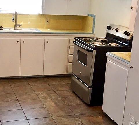5th image of 3733 Washburn Ave