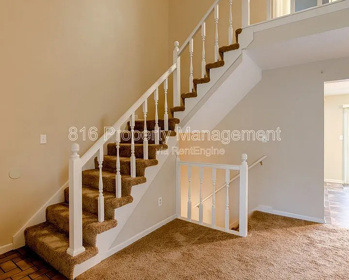 164 SW Robin Rd — Photo 5