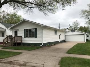 121 E Spirit Ave, Tomahawk, WI 54487