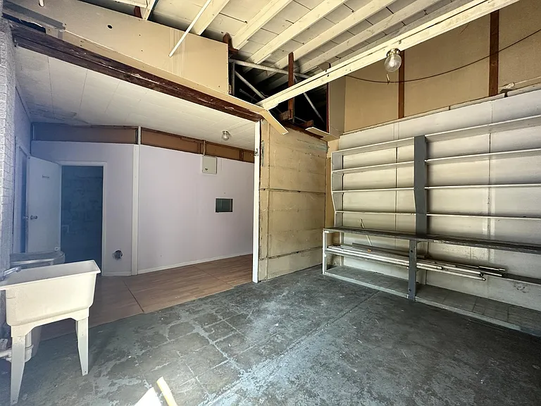 1302 N Raguet St — Photo 7