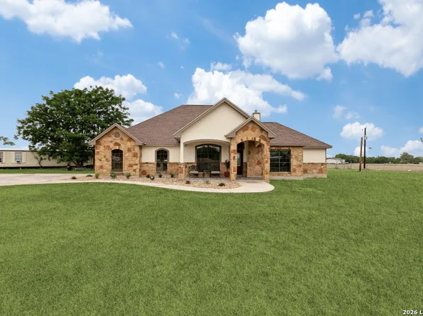 18425 Kinney Rd, Von Ormy, TX 78073