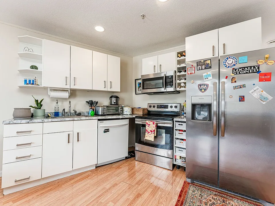 116 3rd St