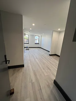 Rented by Delmark Realty LLC | media 25