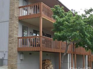 303 Port Dr UNIT 4, Kimberling City, MO 65686