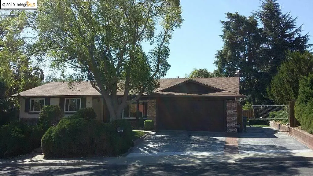 172 Fair Oaks Way photo 1