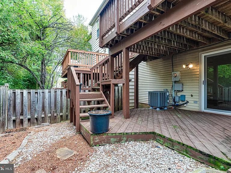 5708 Heritage Crossing Ct — Photo 43
