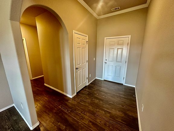 3rd image of 413 Driftwood St
