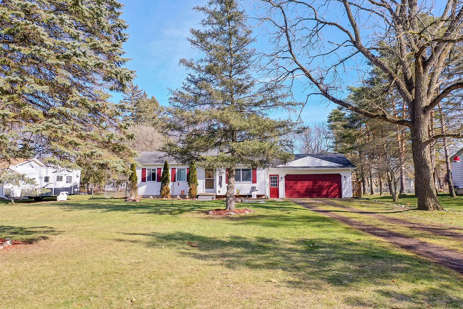 2530 Lisa Dr photo 1