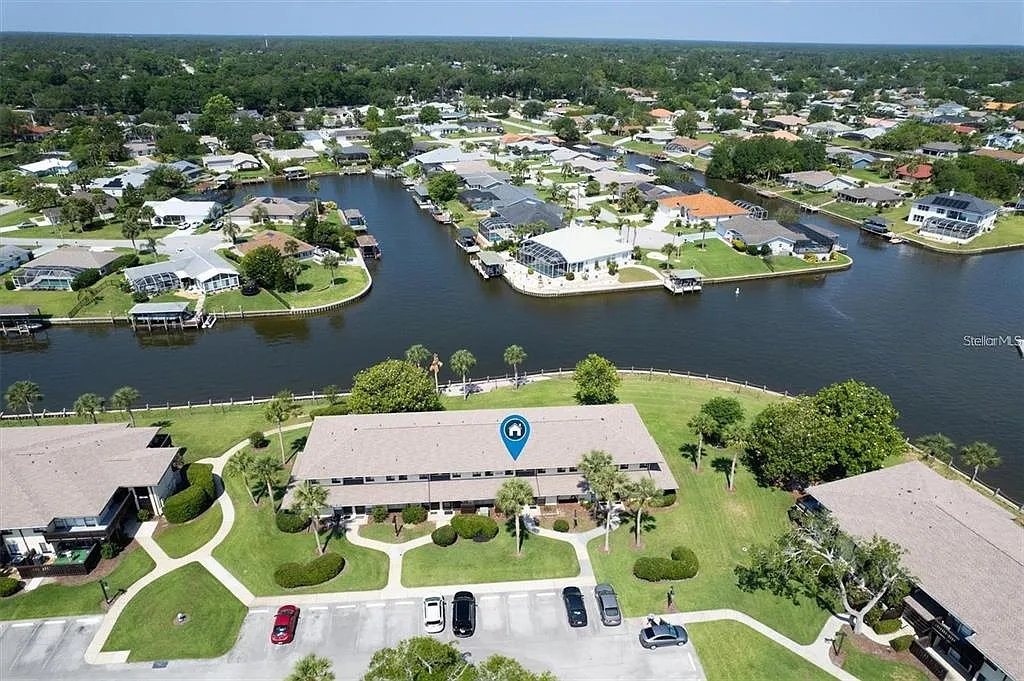 2 bed, 1.5 bath, 1127 sqft, $1,700 — Photo 1