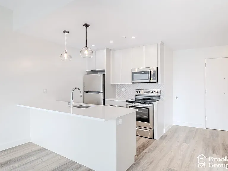 101-19 Rockaway Beach Blvd #3N — Photo 6