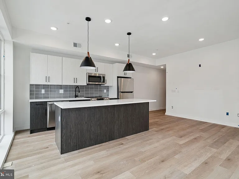 1828 Frankford Ave #303 — Photo 6