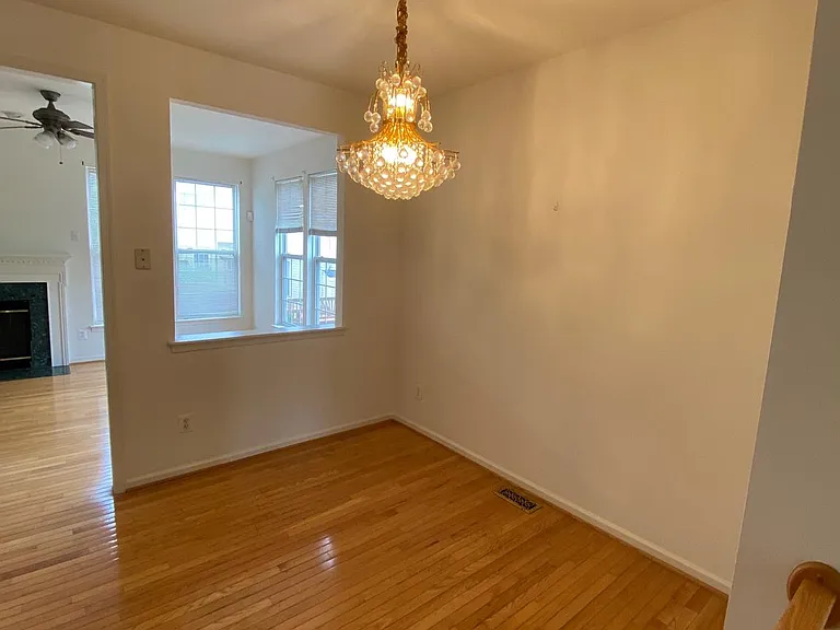 2560 Belcroft Pl — Photo 8