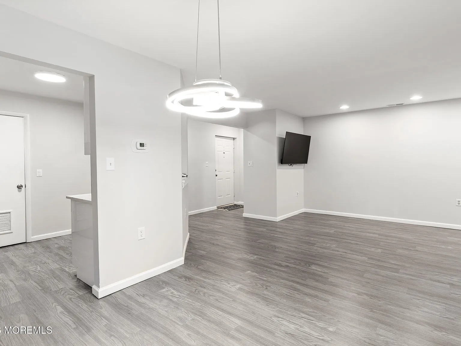 1 bed, 1.5 bath, 1082 sqft, $2,200 — Photo 4