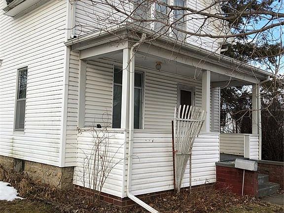 2nd image of 501 Fairview St