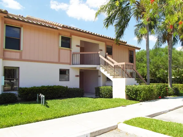 3375 Jaywood Terrace #J-202, Boca Raton, FL 33431