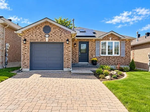 162 Madelaine Dr, Barrie, ON L4N 0N1