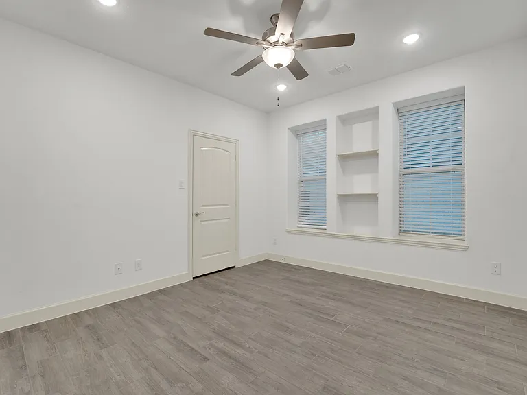 117 Community Dr — Photo 23