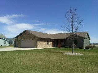 W6932 Brookview Dr, Fond Du Lac, WI 54937
