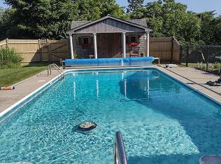 148 Honeyman Ave, Middletown, RI 02842