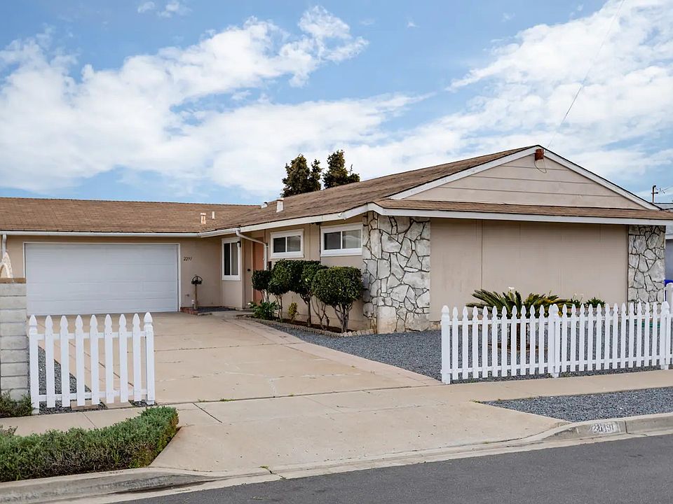 1st image of 2291 Flushing Dr