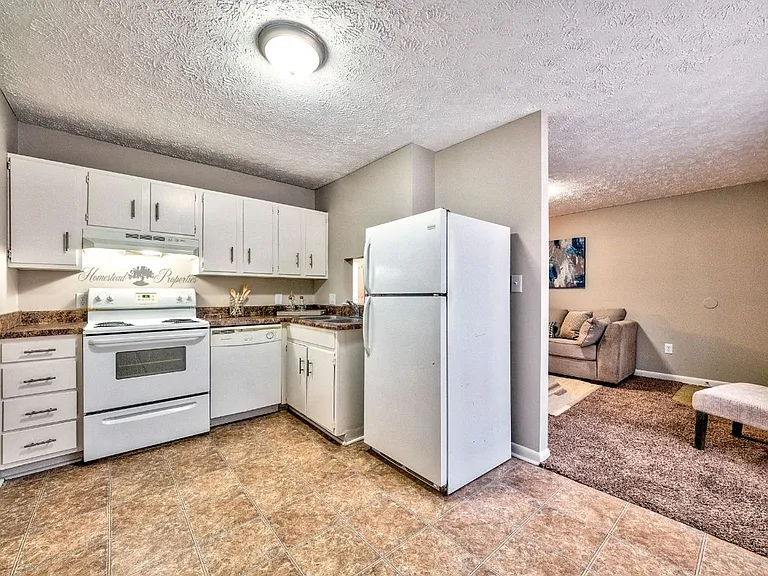 Buccaneer Court — Photo 45