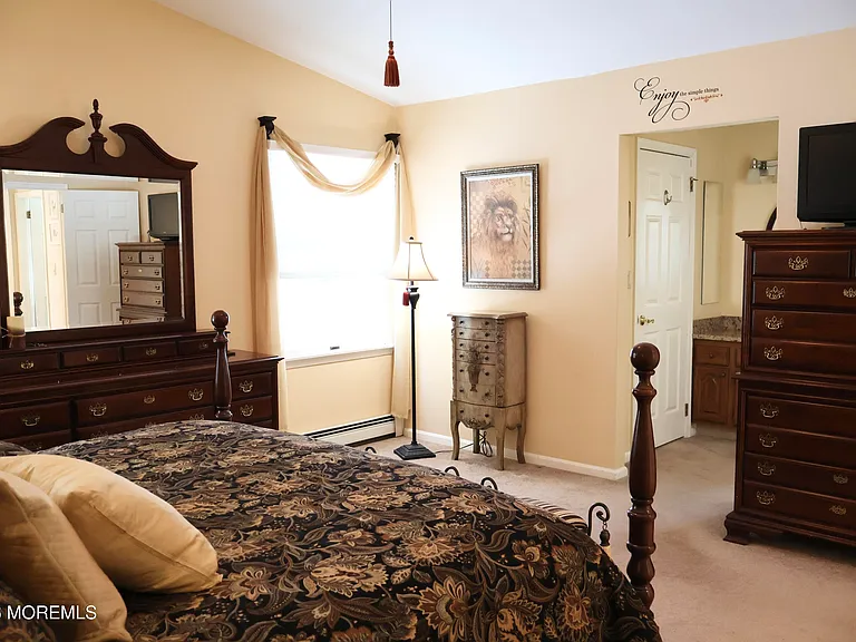 2409 Coral Leaf Rd — Photo 17